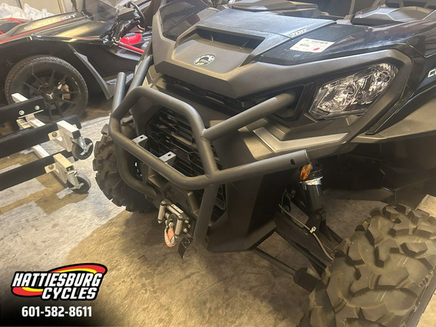 2025 Can-Am Commander XT 700