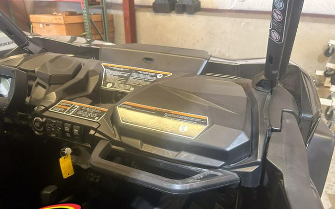2025 Can-Am Commander XT 700