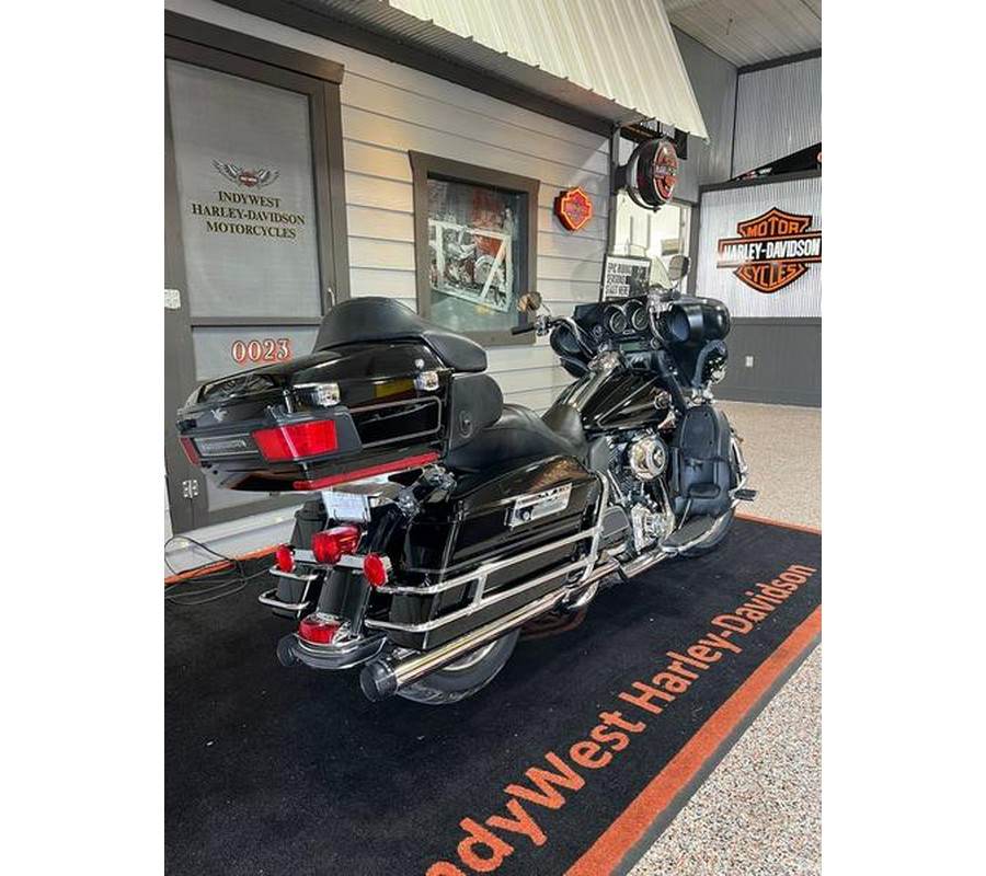 2010 Harley-Davidson® FLHTCU - Ultra Classic® Electra Glide