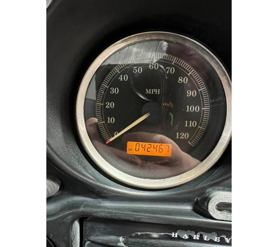 2010 Harley-Davidson® FLHTCU - Ultra Classic® Electra Glide