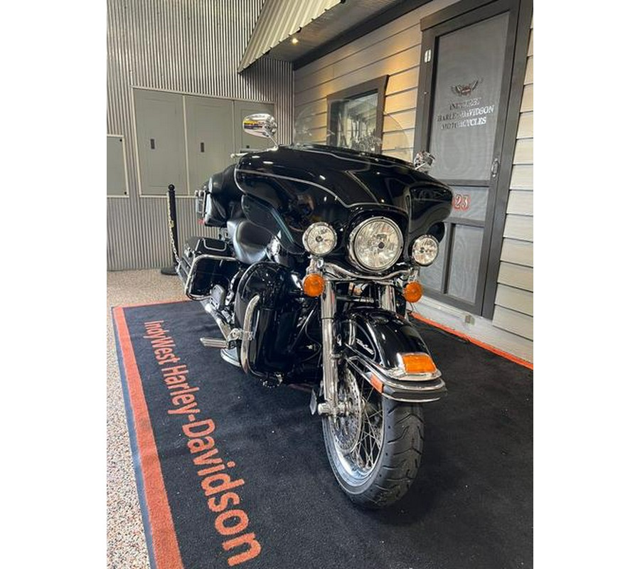 2010 Harley-Davidson® FLHTCU - Ultra Classic® Electra Glide