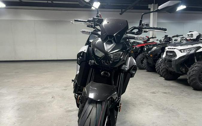 2025 Kawasaki Z900 ABS Metallic Spark Black/Metallic Carbon Gray