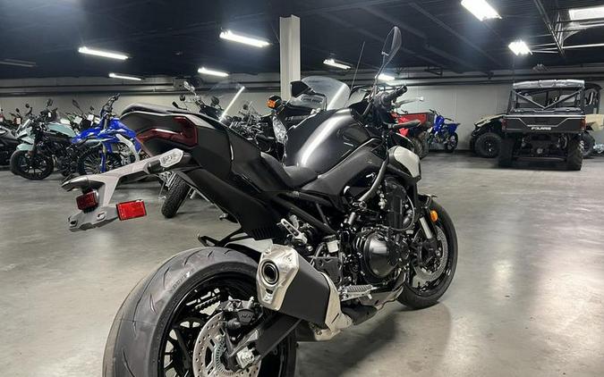 2025 Kawasaki Z900 ABS Metallic Spark Black/Metallic Carbon Gray