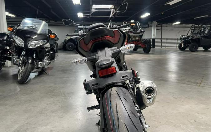2025 Kawasaki Z900 ABS Metallic Spark Black/Metallic Carbon Gray