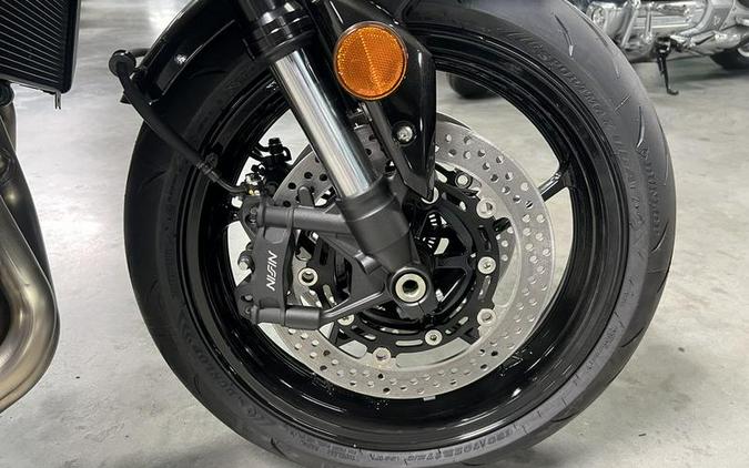 2025 Kawasaki Z900 ABS Metallic Spark Black/Metallic Carbon Gray
