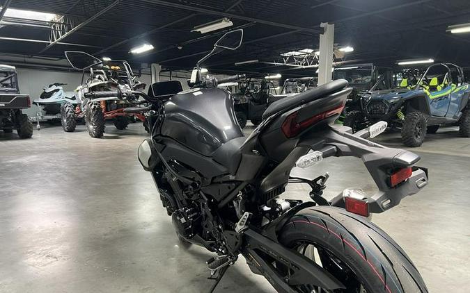 2025 Kawasaki Z900 ABS Metallic Spark Black/Metallic Carbon Gray