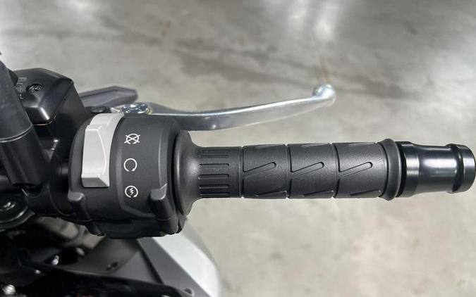 2025 Kawasaki Z900 ABS Metallic Spark Black/Metallic Carbon Gray