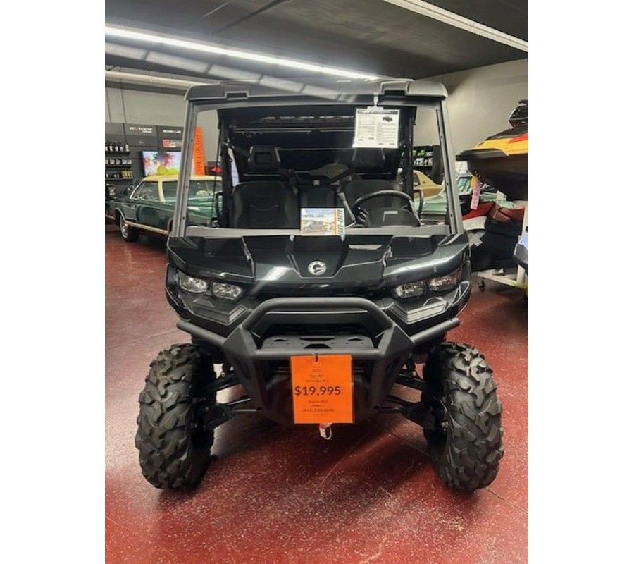 2025 Can-Am® Defender PRO XT HD10