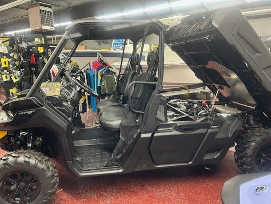 2025 Can-Am® Defender PRO XT HD10