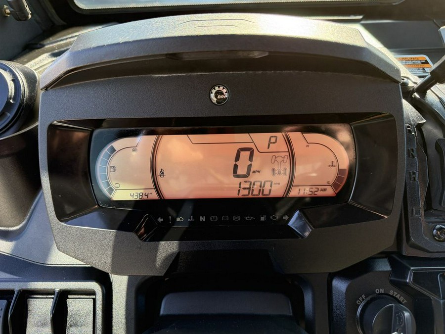 2022 Can-Am® Defender MAX Lone Star Cab HD10