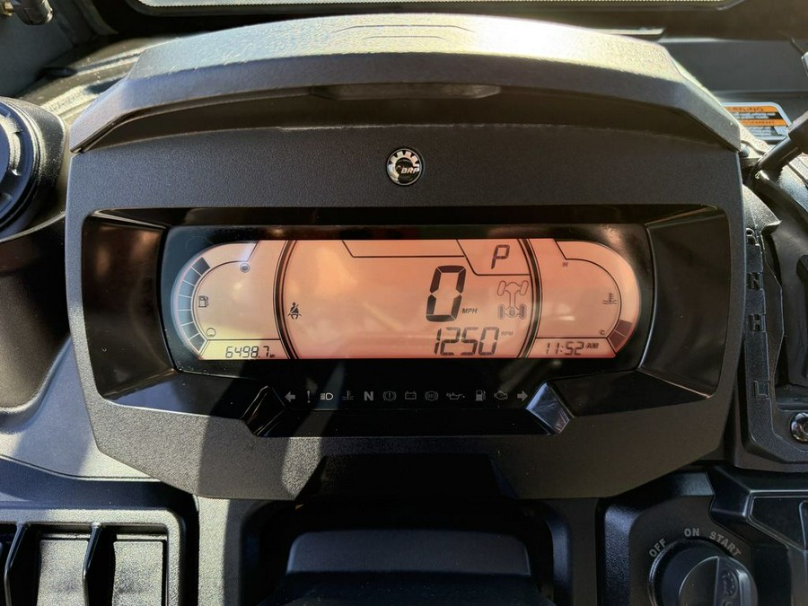 2022 Can-Am® Defender MAX Lone Star Cab HD10