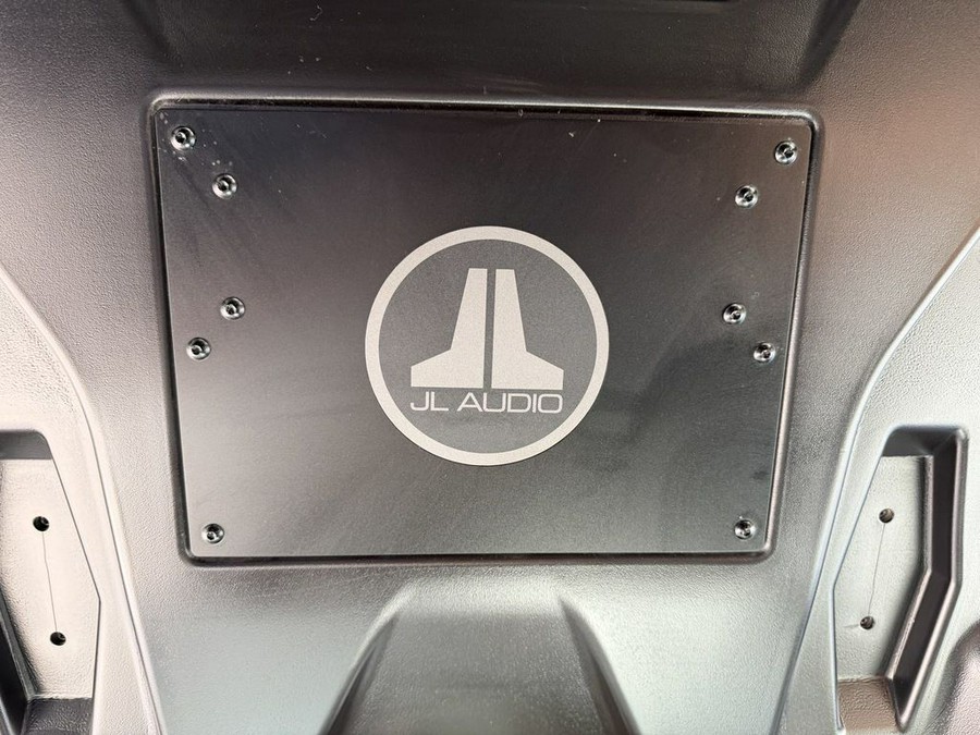 2022 Can-Am® Defender MAX Lone Star Cab HD10