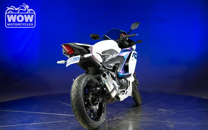 2025 Yamaha R3 YZF-R3 300