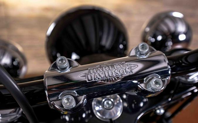 2026 FLHC - Heritage Classic - Harley-Davidson®