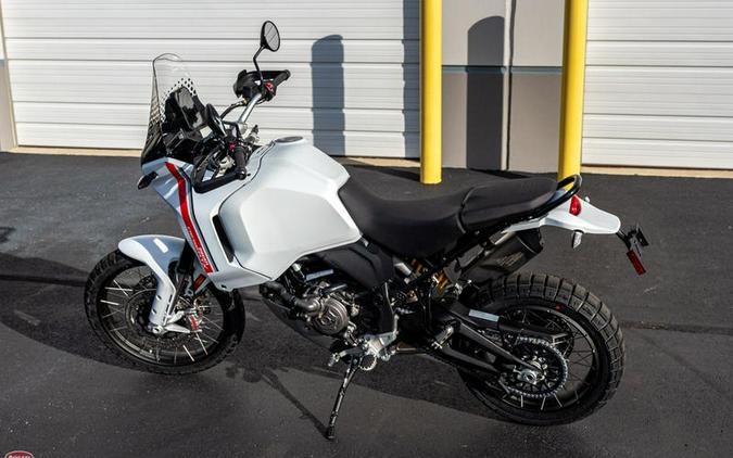 2023 Ducati DesertX Star White Silk