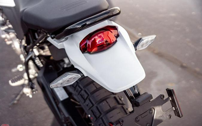 2023 Ducati DesertX Star White Silk