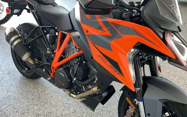 2023 KTM 1290 SUPER DUKE GT