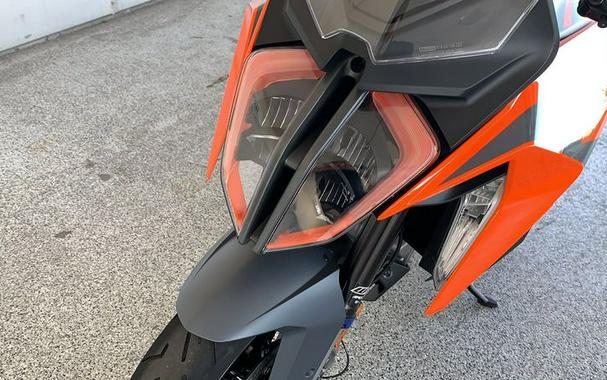 2023 KTM 1290 SUPER DUKE GT