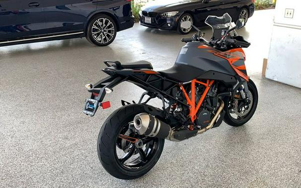 2023 KTM 1290 SUPER DUKE GT