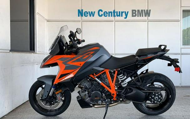 2023 KTM 1290 SUPER DUKE GT