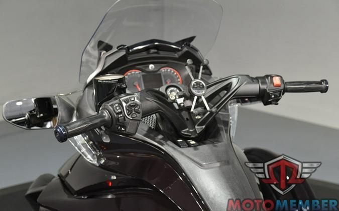 2014 Can-Am Spyder ST Limited SE5