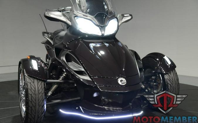 2014 Can-Am Spyder ST Limited SE5