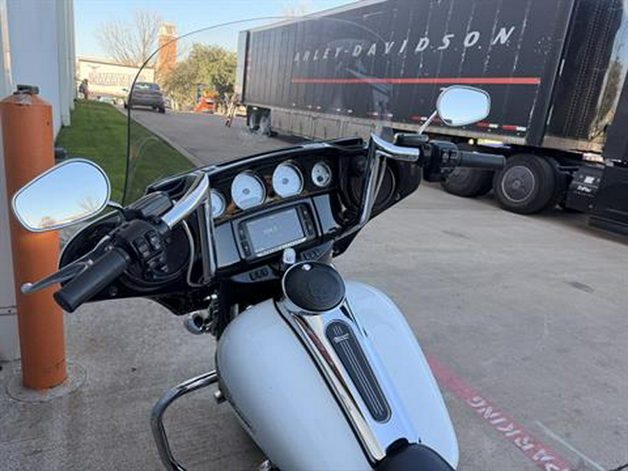 2017 Harley-Davidson Street Glide® Special