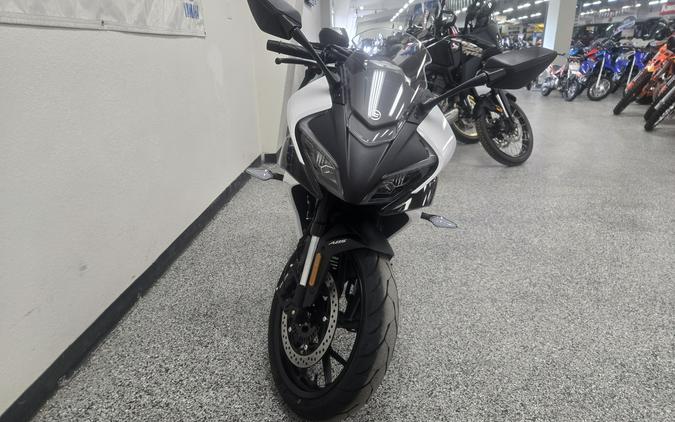 2026 CFMOTO 300SS - C4223