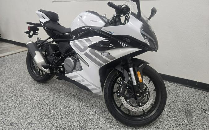 2026 CFMOTO 300SS - C4223