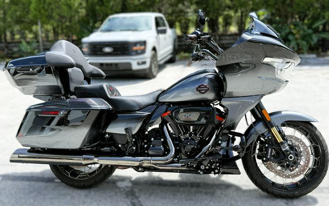 2025 Harley-Davidson FLTRXSE CVO Road Glide