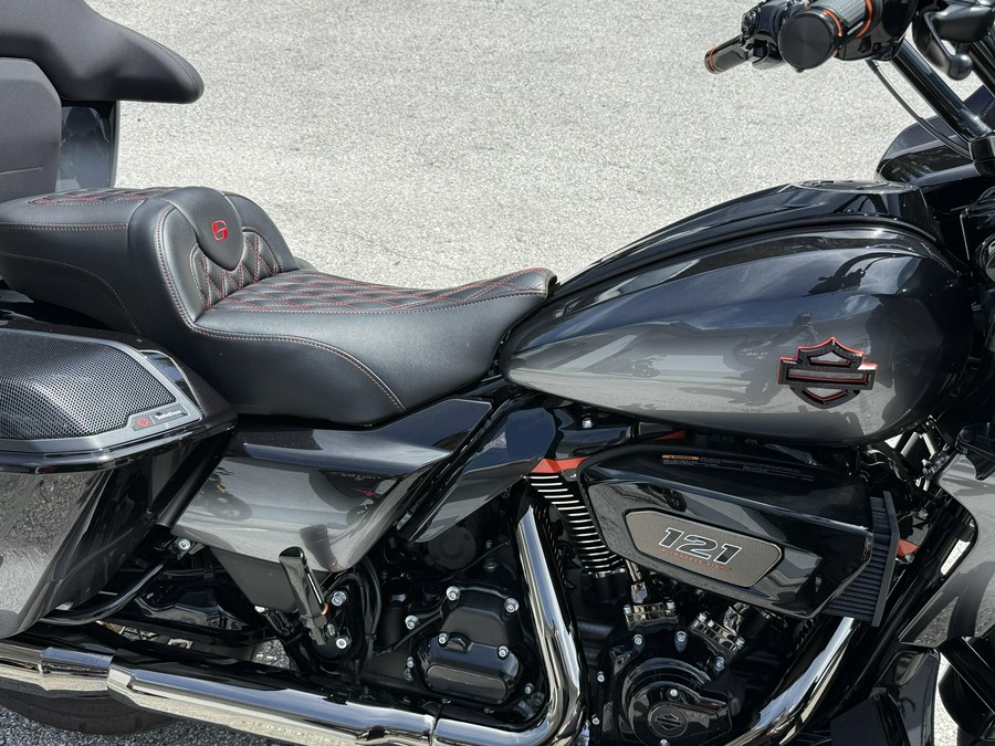 2025 Harley-Davidson FLTRXSE CVO Road Glide