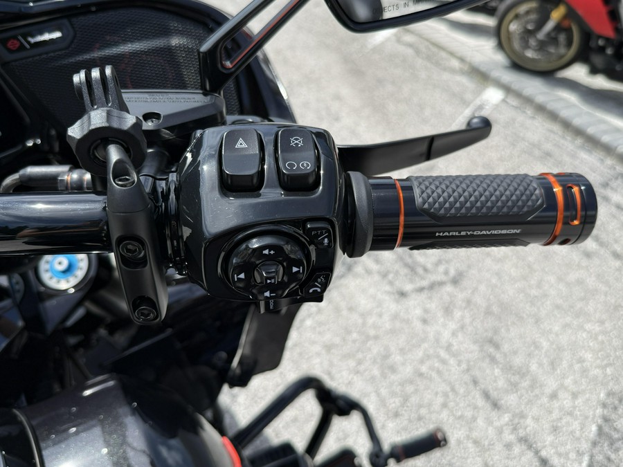2025 Harley-Davidson FLTRXSE CVO Road Glide