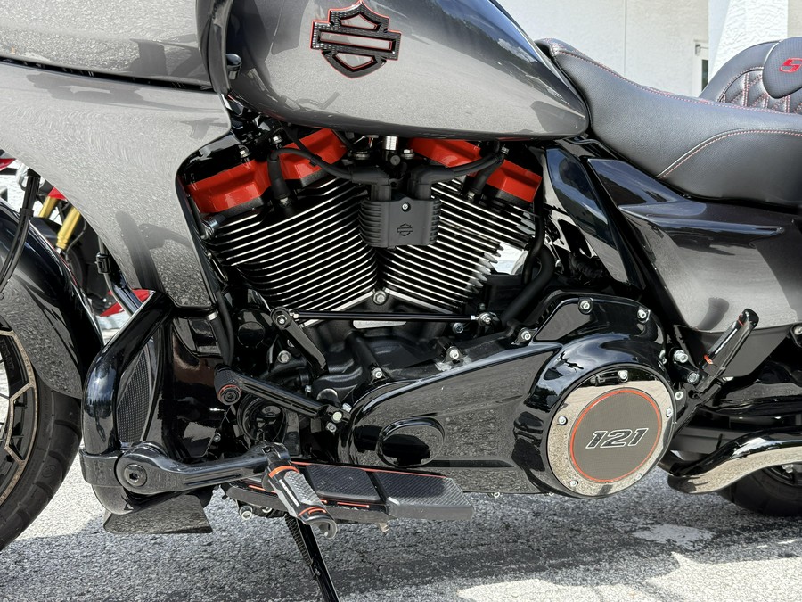 2025 Harley-Davidson FLTRXSE CVO Road Glide