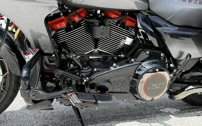 2025 Harley-Davidson FLTRXSE CVO Road Glide