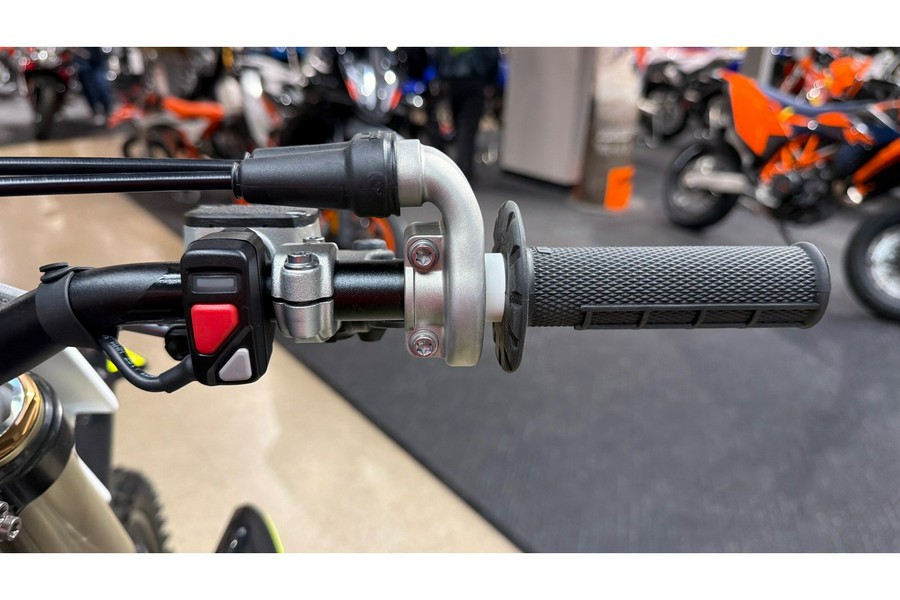 2025 Triumph TF250-X