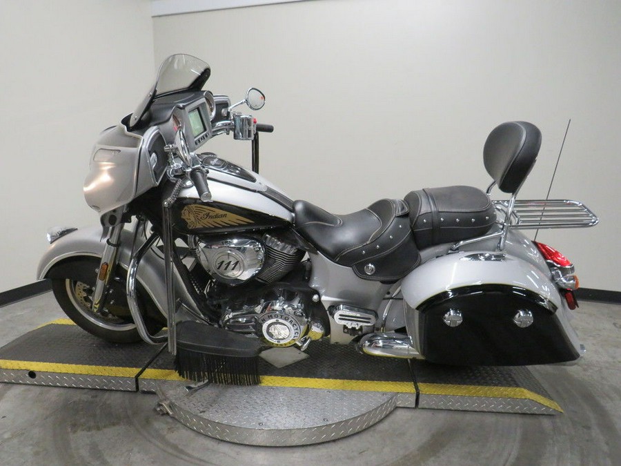 2017 Indian Motorcycle® Chieftain® Star Silver Over Thunder Black