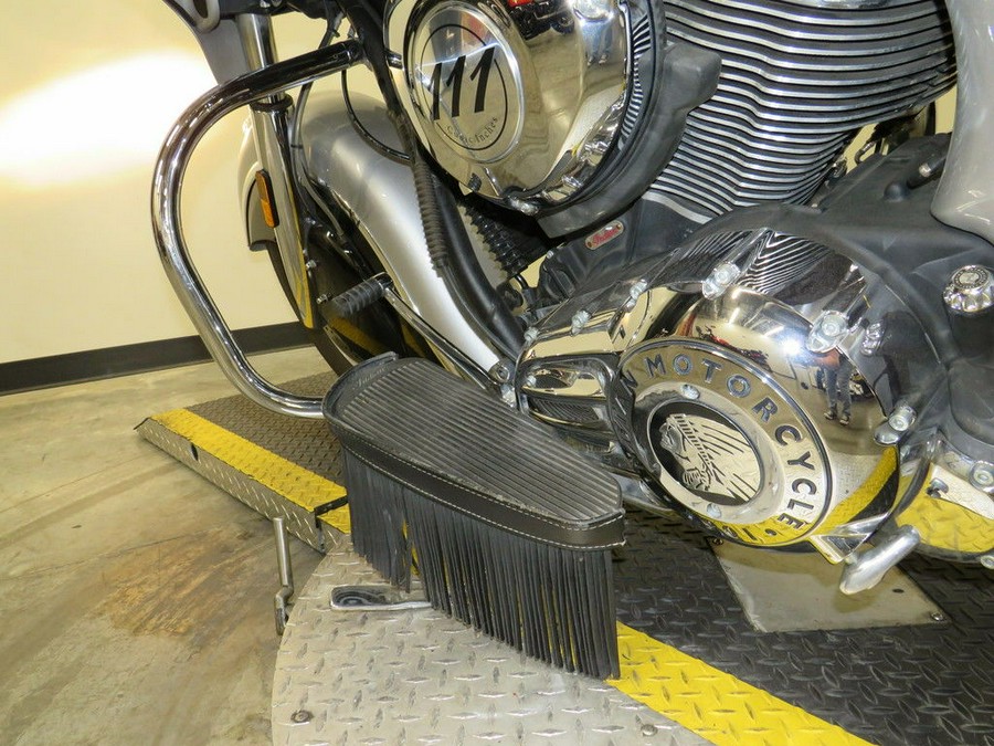 2017 Indian Motorcycle® Chieftain® Star Silver Over Thunder Black