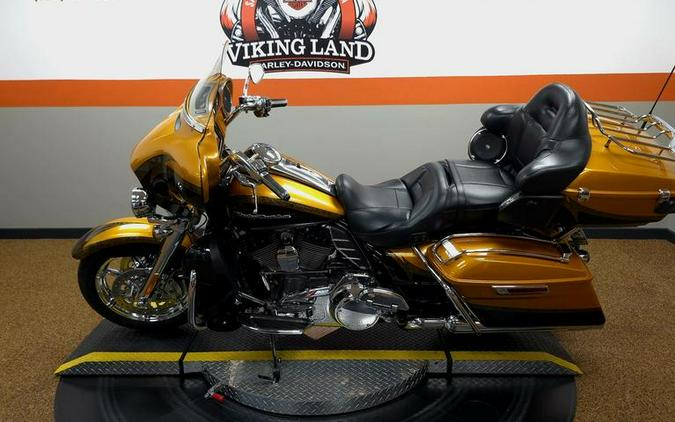 2015 Harley-Davidson® FLHTKSE - CVO™ Limited