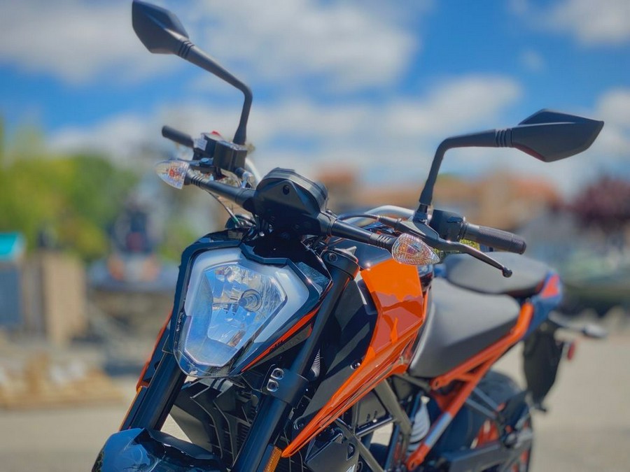 2023 KTM 200 Duke