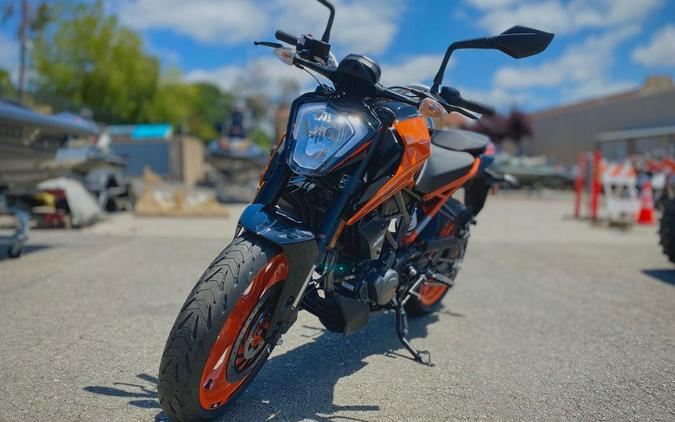 2023 KTM 200 Duke