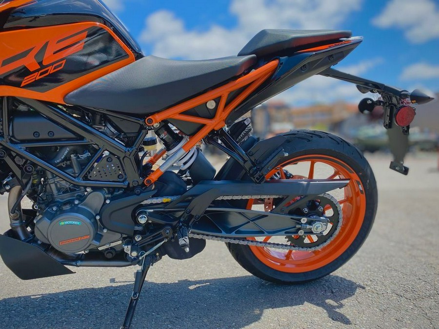 2023 KTM 200 Duke