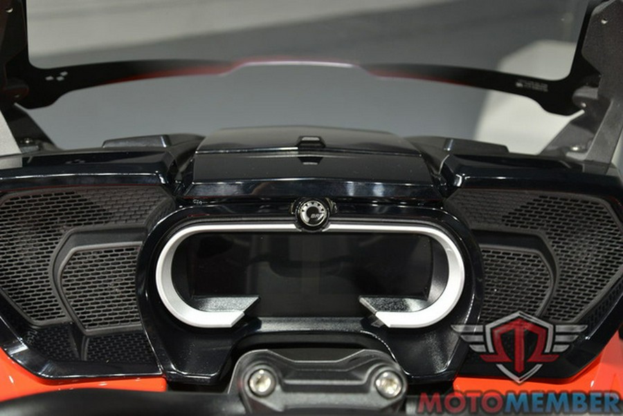 2022 Can-Am Spyder F3 Limited Chrome Wheels