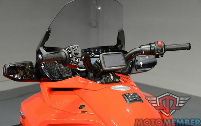 2022 Can-Am Spyder F3 Limited Chrome Wheels