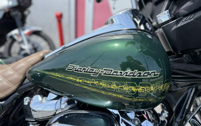 2019 Harley-Davidson® Street Glide FLHX - 09226T