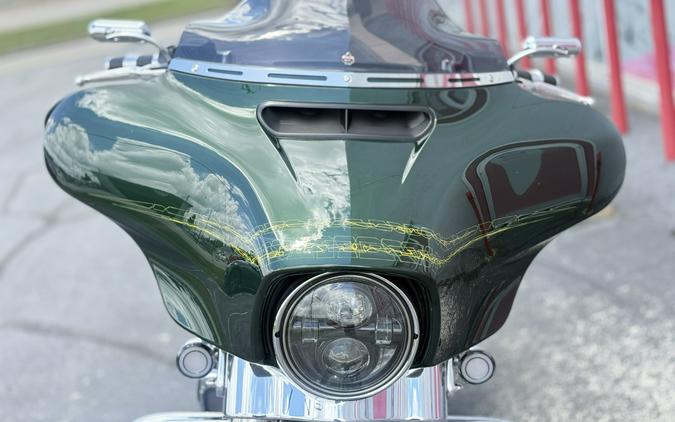2019 Harley-Davidson® Street Glide FLHX - 09226T