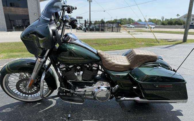 2019 Harley-Davidson® Street Glide FLHX - 09226T