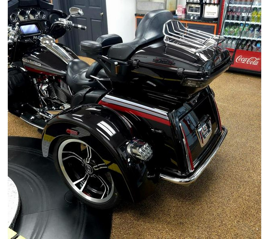 2020 Harley-Davidson® FLHTCUTGSE - CVO™ Tri Glide®