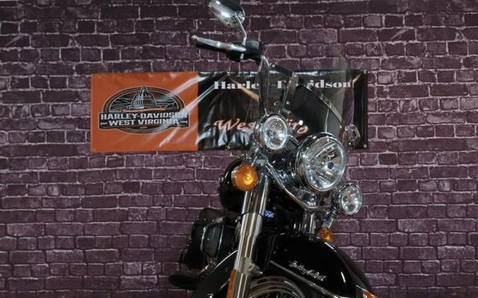 2017 Harley-Davidson® FLSTC - Heritage Softail® Classic