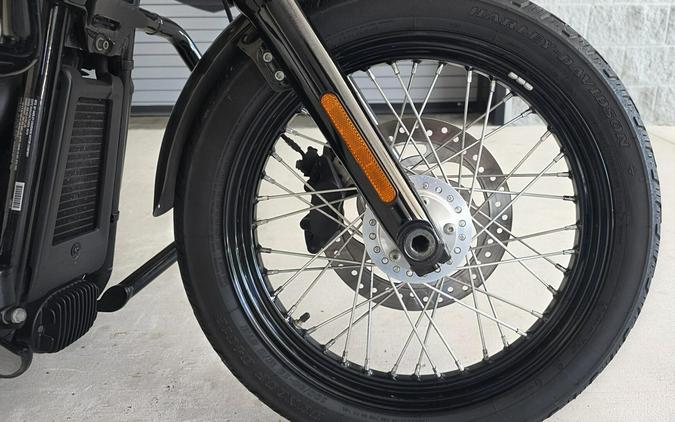 2020 Harley-Davidson® Street Bob® River Rock Gray
