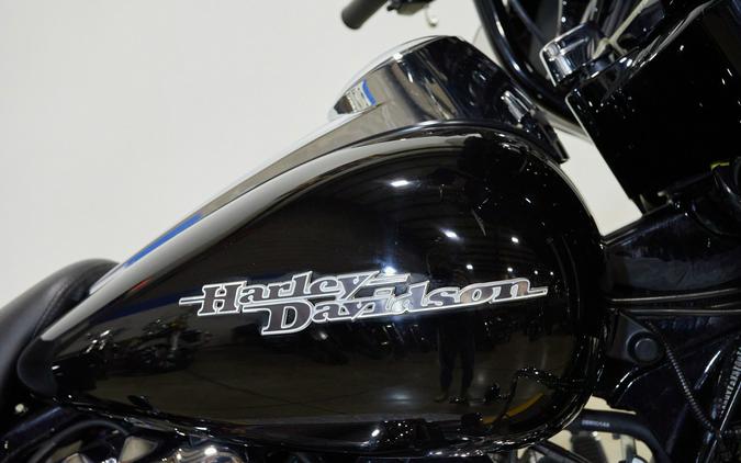 2017 Harley-Davidson® Street Glide Special